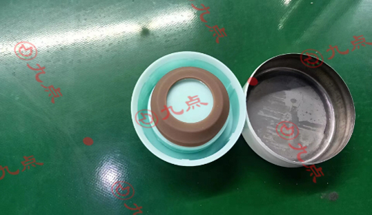 PP塑料粘接金屬用什么膠水？-九點工程為您提供聚丙烯粘金屬解決方案