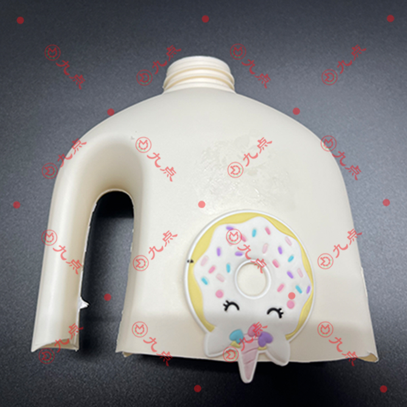 軟PVC與PE塑料粘接用膠方案-九點推薦用快干膠強度高不發硬發脆